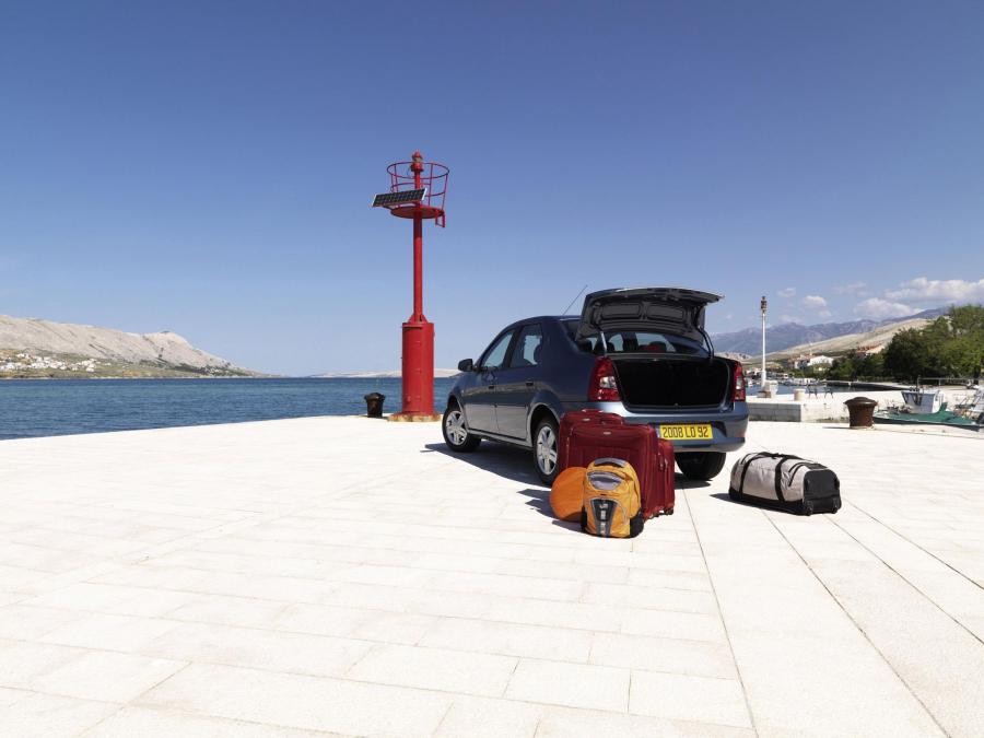 Dacia Logan 2008 года  (фото 44 из 81)
